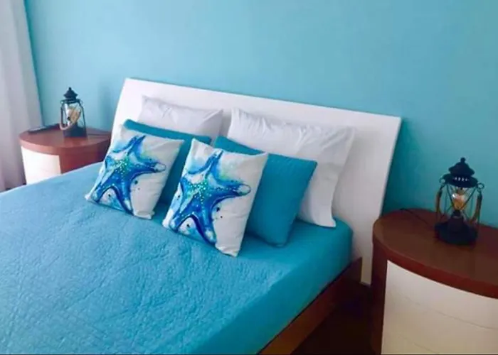 Flipflops Ocean View * נאזרה